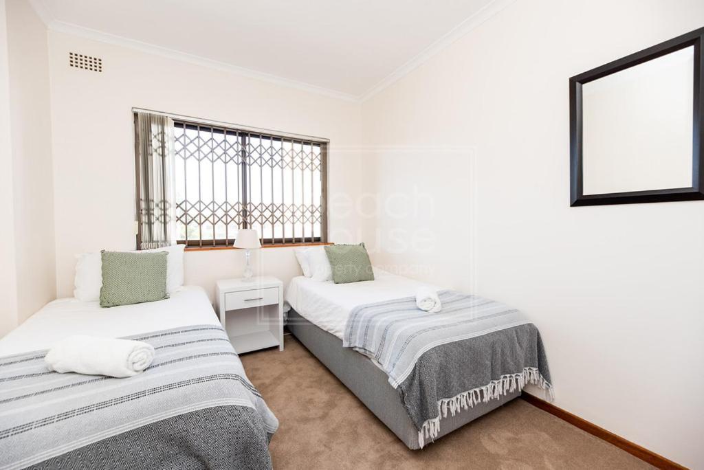 Panoramic Ocean View 2 Bed W 24 Hour Power Inverter, Blouberg, 28 Malata Apartment *